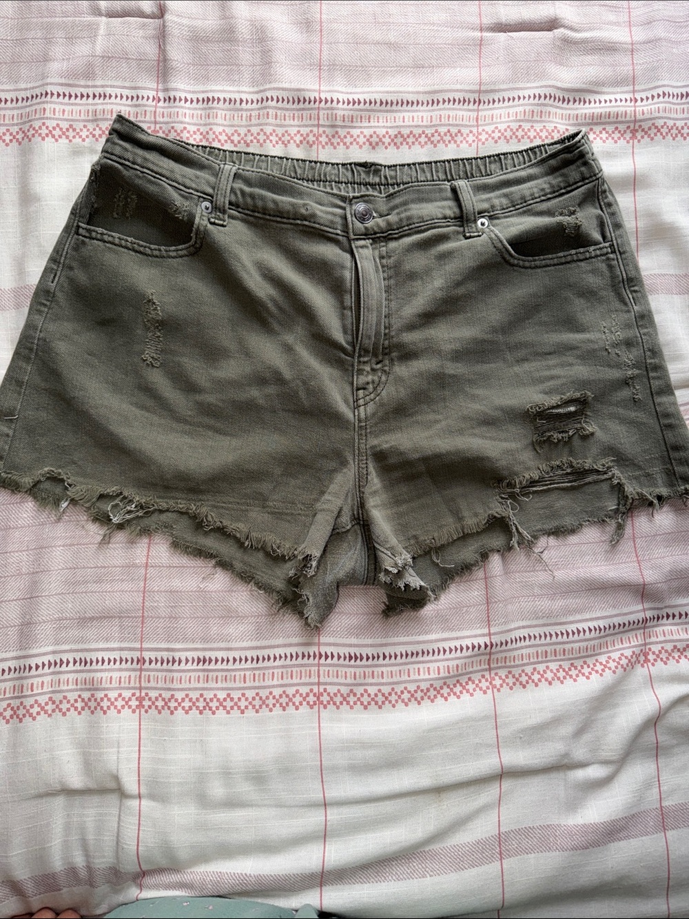 AERIE Women’s Distressed Olive Green Denim Shorts LARGE